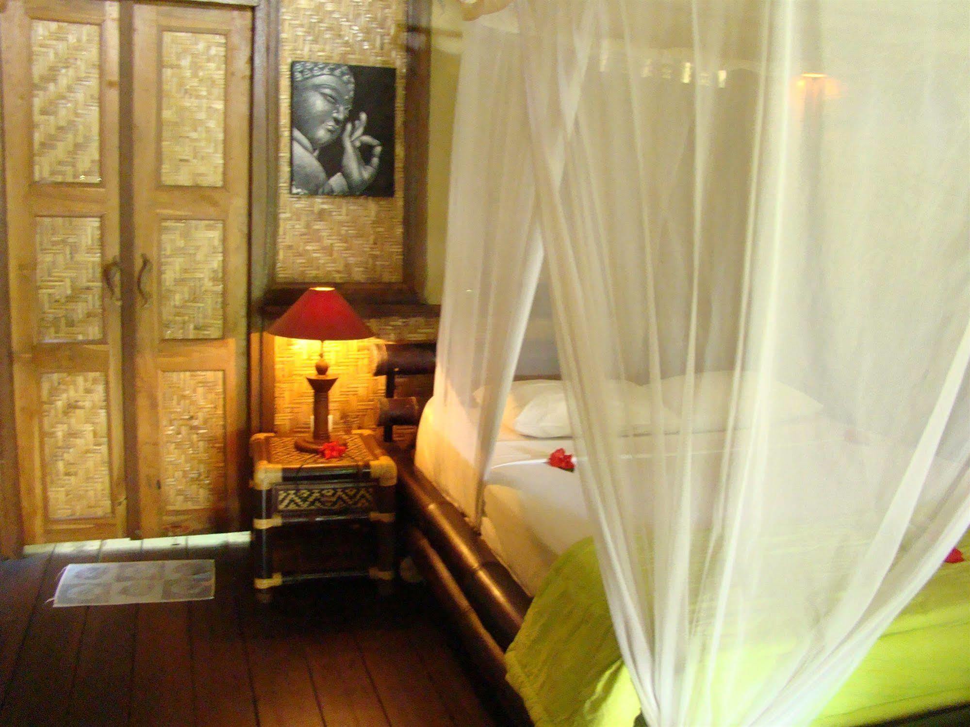 Flower Bud Bungalow Пекату Экстерьер фото